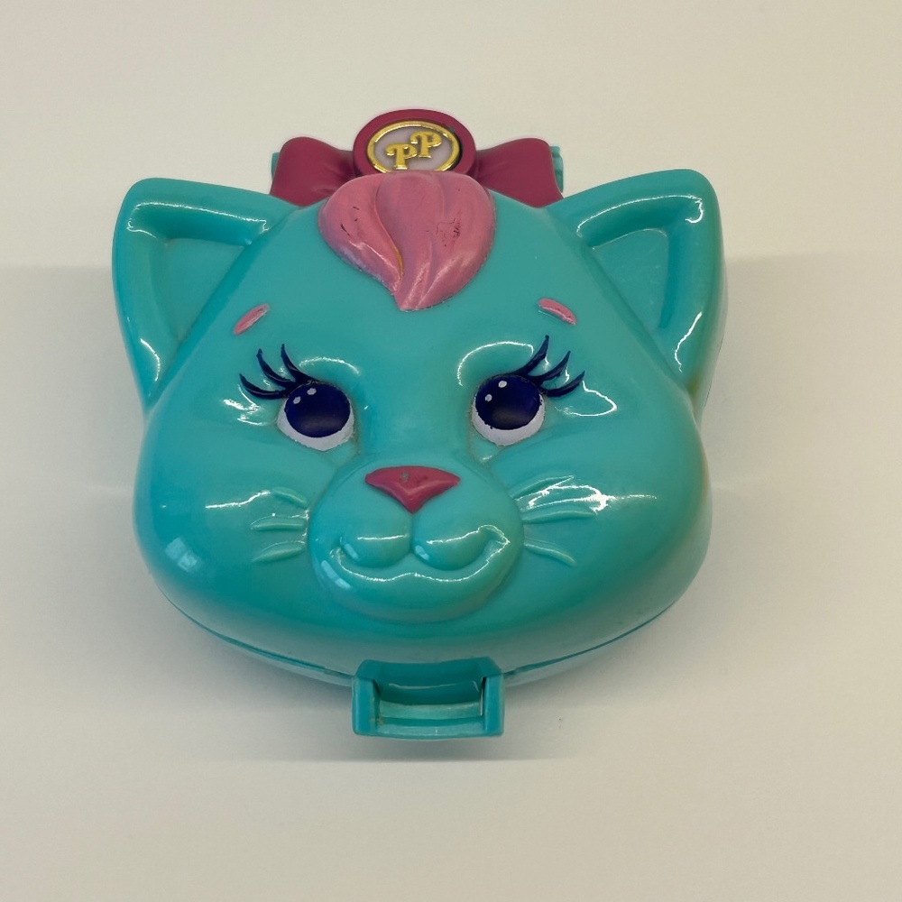 Vintage 1993 Bluebird Polly Pocket Cuddly Kitty Compact Only  (11B)
